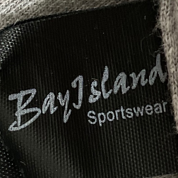 The Wine Made Me Do It Funny Gray T-Shirt Bay Island Sportswear size Large Humor - Picture 5 of 5